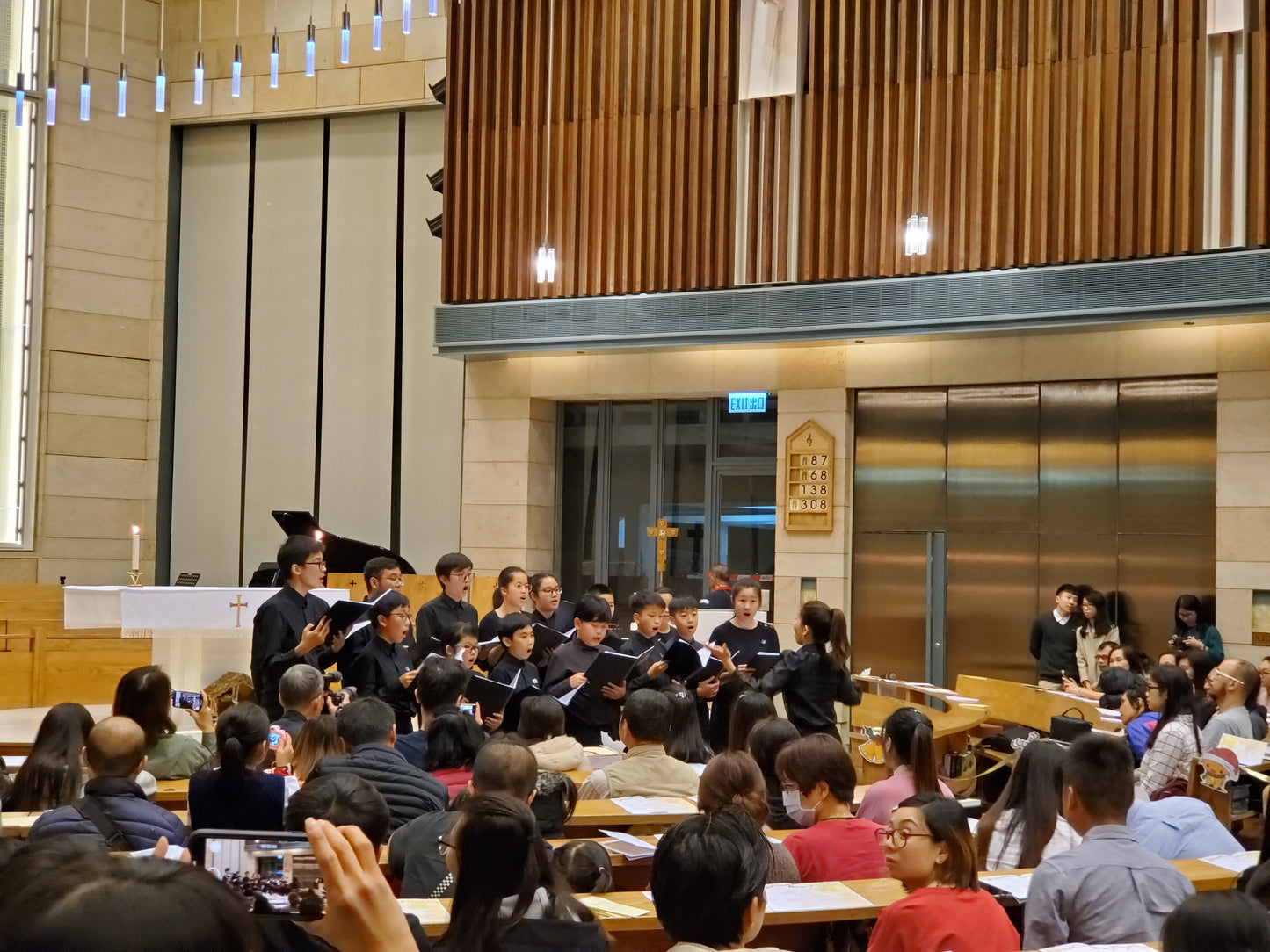 VBC Academy Concert Choir (9Y+) [Term 4, 2023-2024]